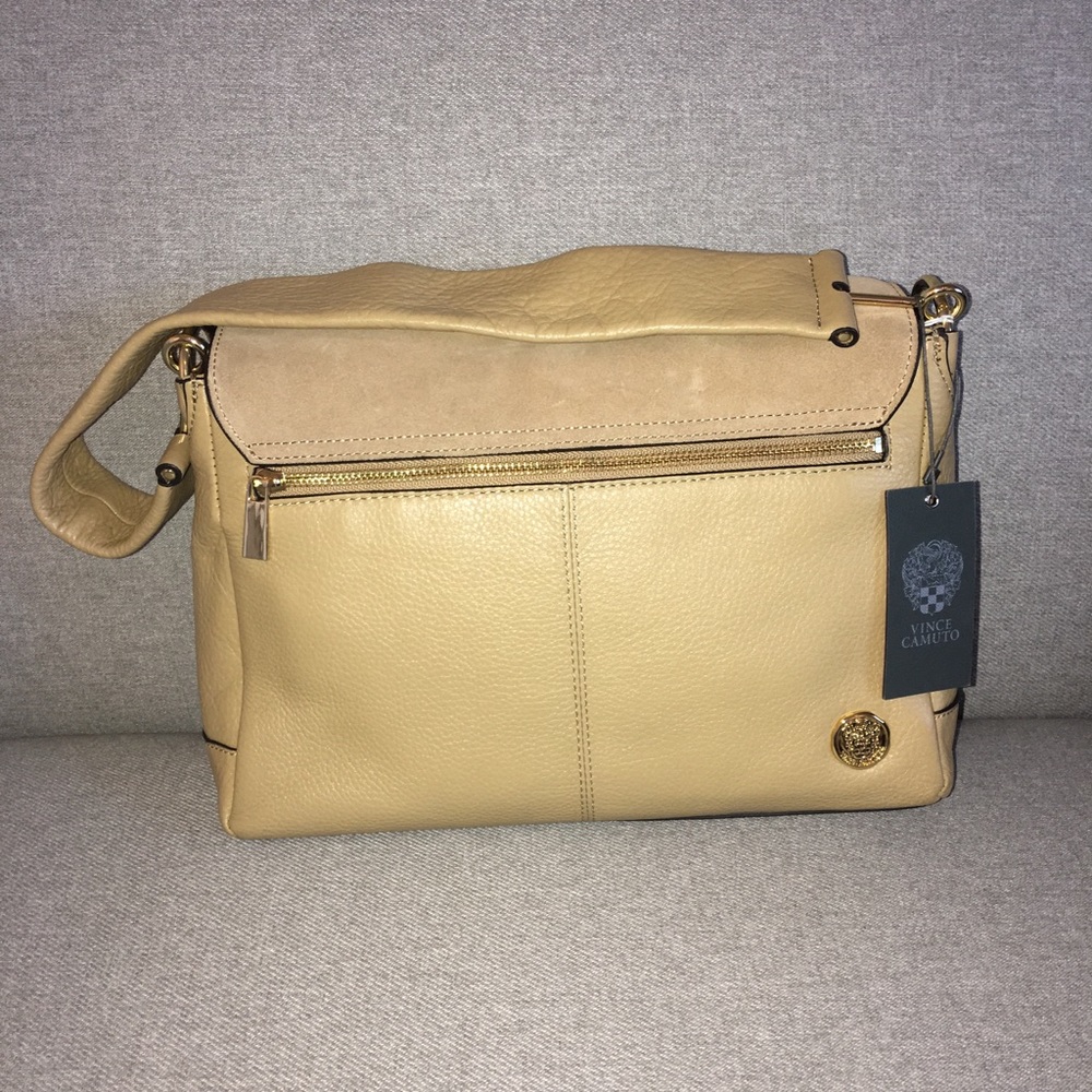 Vince camuto
